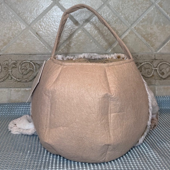 Long-Eared Bunny Easter Bucket - PBK - Picture 4 of 7